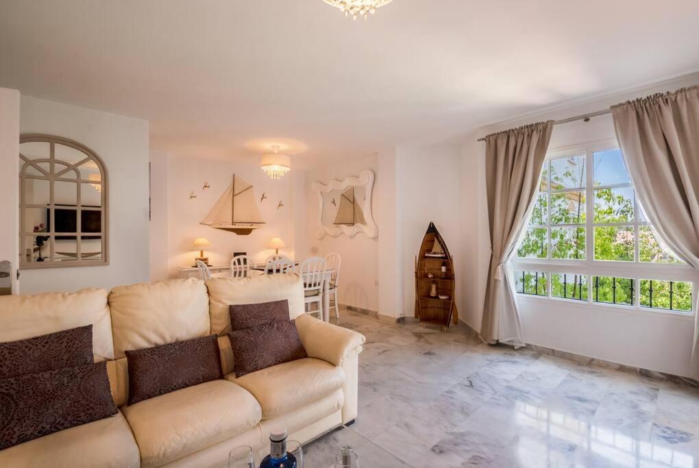 Apartamento Con Piscina Cerca Del Golf En Atalaya - Atalaya Del Golf 31 Estepona Extérieur photo